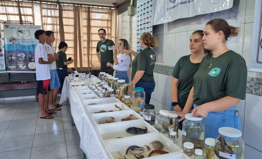 Ações ambientais organizadas pelo IAT para comemorar o Dia Mundial da Água distribuíram mais de oito mil mudas de espécies nativas