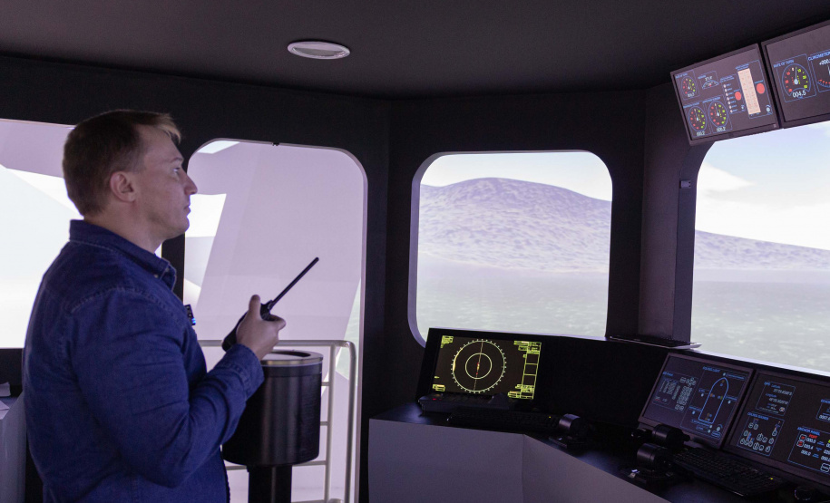 porto - Engenheiros da Portos do Paraná realizam simulação de atracação de navios de cruzeiro