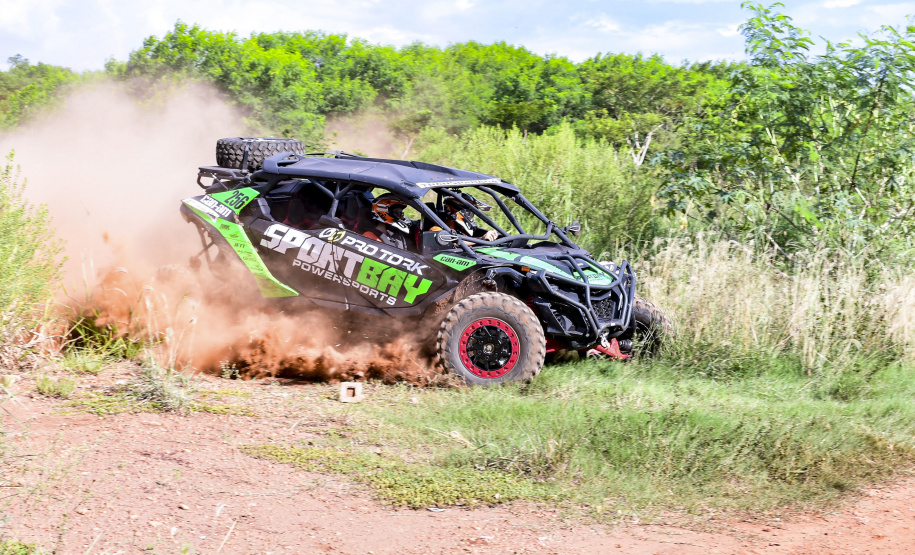 Com mais de 300 veículos, 31º Rally Transparaná começou em Guaíra