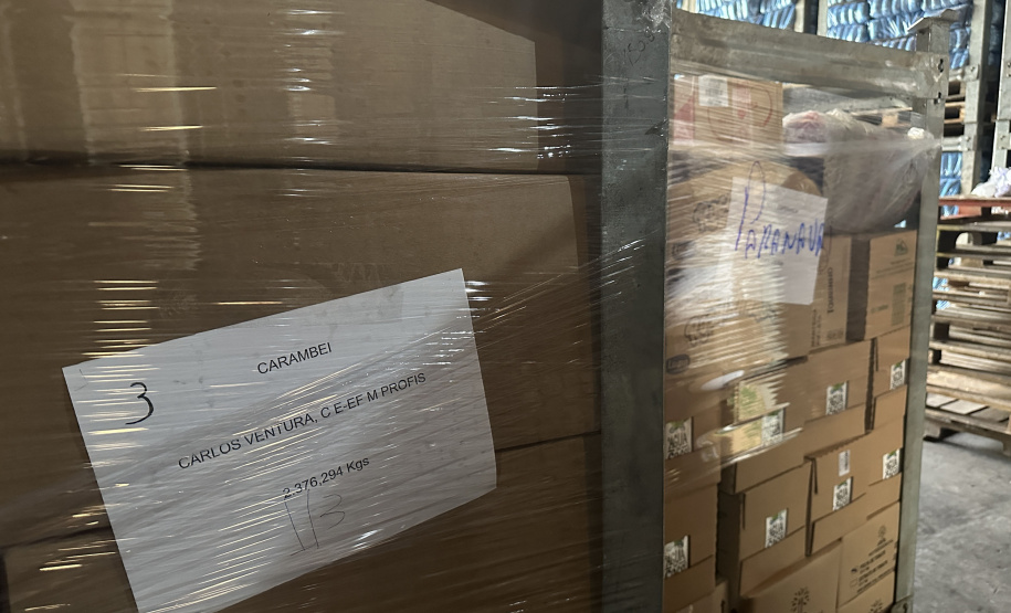 A 2ª remessa de alimentos não perecíveis para as escolas estaduais já está em andamento