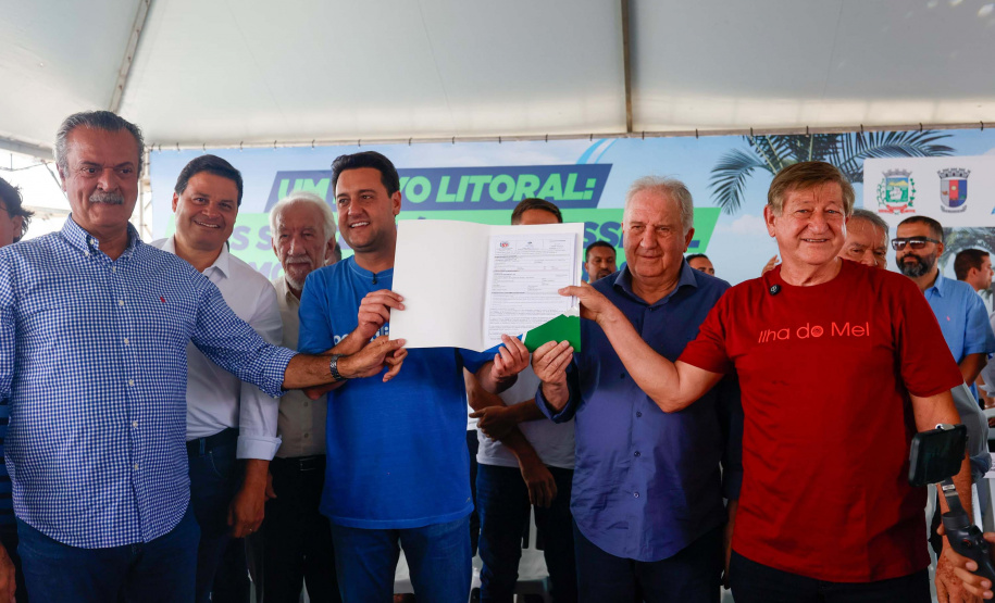 o governador Carlos Massa Ratinho Junior sancionou a lei que estabelece o novo marco regulatório da Ilha do Mel, um dos principais destinos turísticos do Paraná.