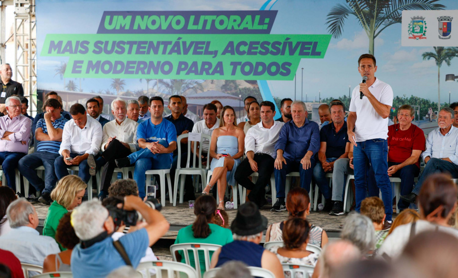 Governador entrega título de domínio da Chácara São Pedro ao município de Pontal do Paraná