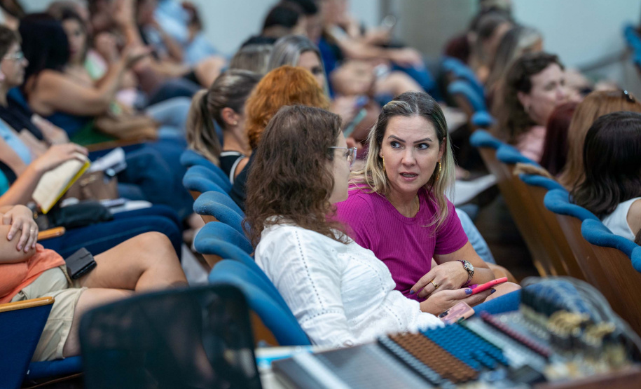 Educação qualifica formadores que vão orientar docentes em estágio probatório