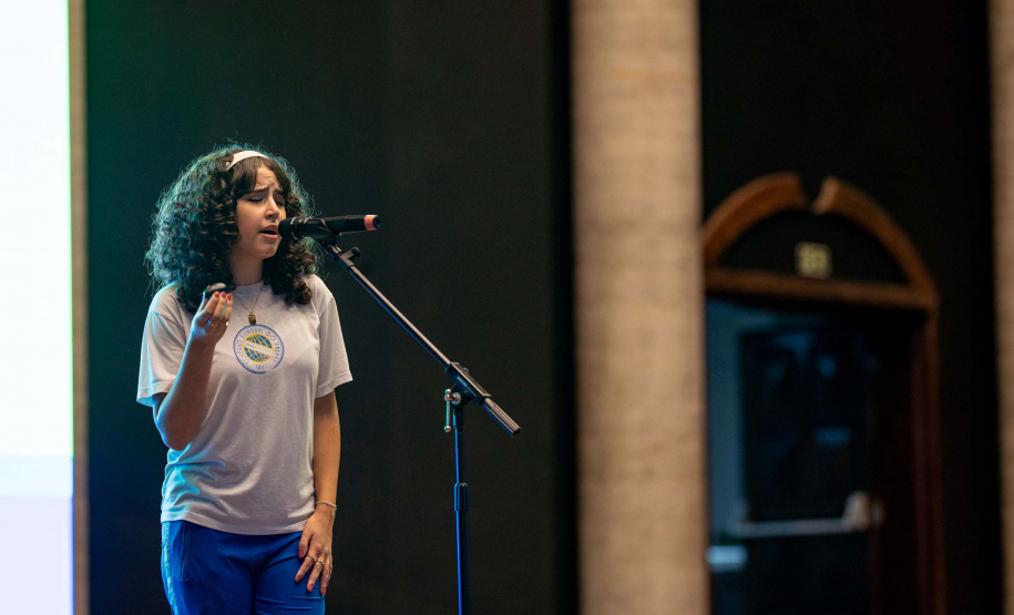 Educação qualifica formadores que vão orientar docentes em estágio probatório