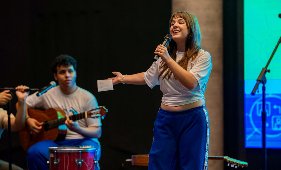 Educação qualifica formadores que vão orientar docentes em estágio probatório