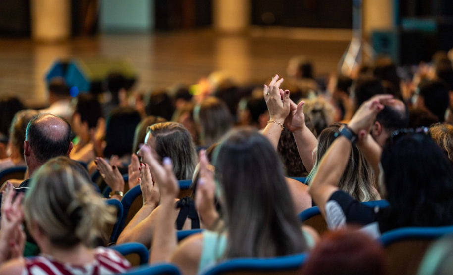 Educação qualifica formadores que vão orientar docentes em estágio probatório