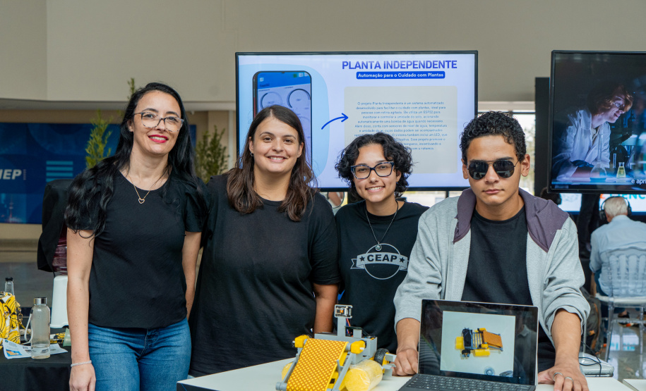 SEED - Estudantes de colégios estaduais do Paraná participam da III Semana dos NAPIs