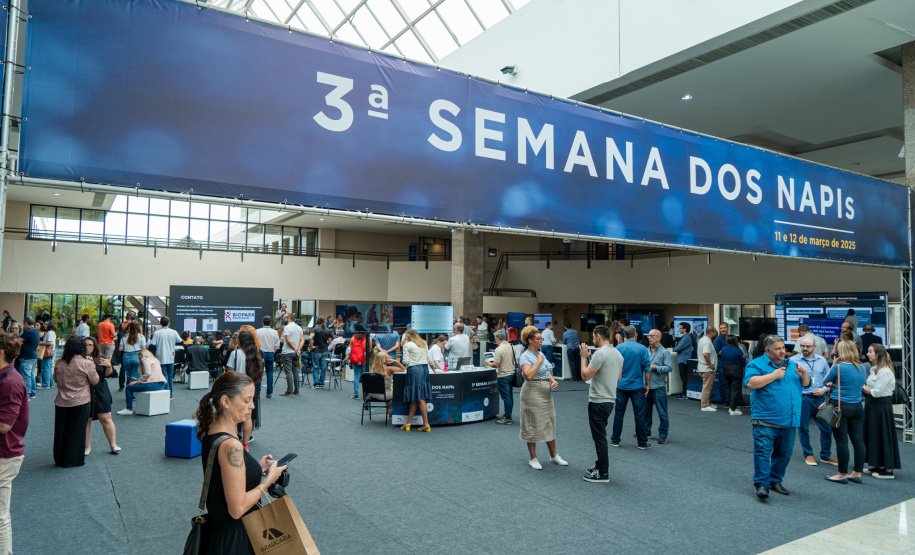 SEED - Estudantes de colégios estaduais do Paraná participam da III Semana dos NAPIs