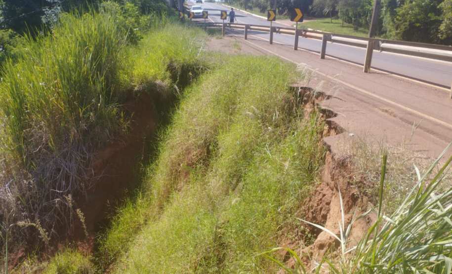 Novo bueiro em Ribeirão do Pinhal