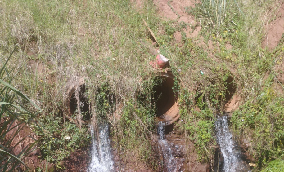 Novo bueiro em Ribeirão do Pinhal