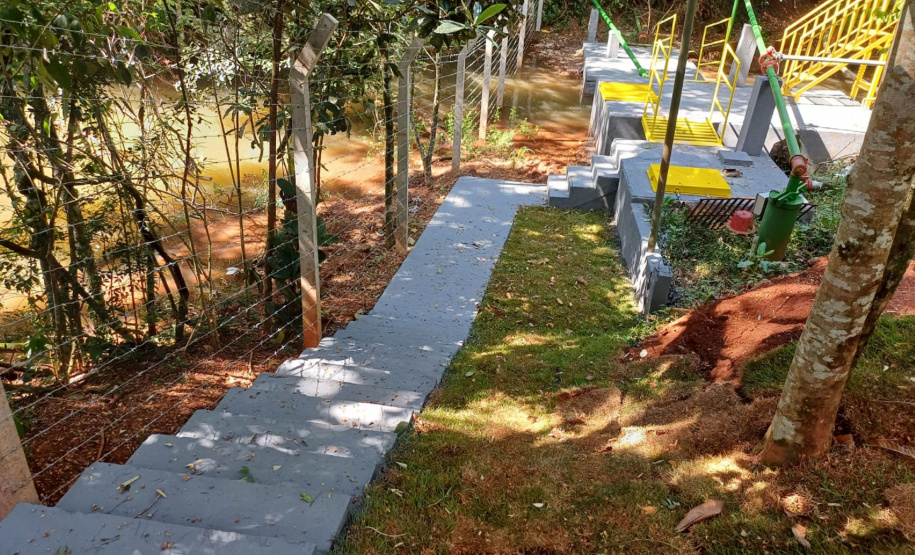 Sanepar e Prefeitura recuperam mina de água em Lindoeste