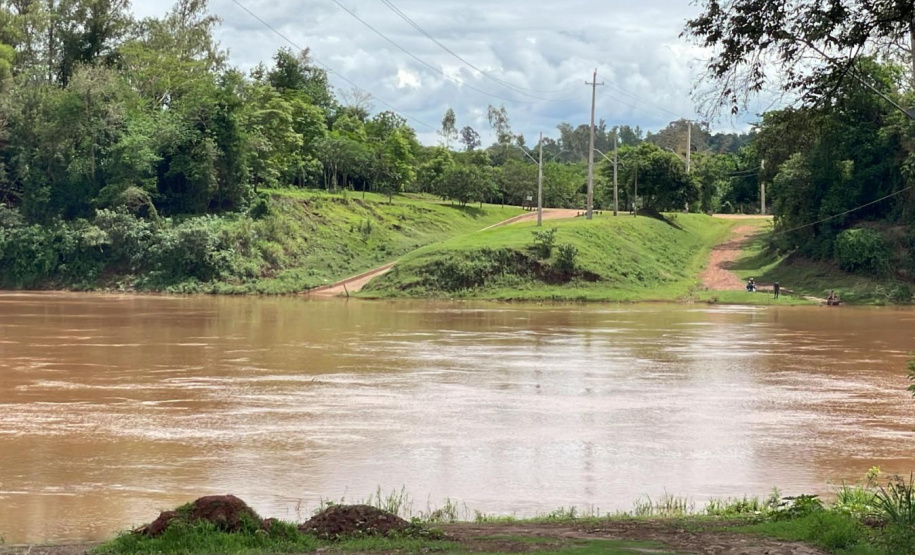 Governo do Estado contrata projetos de pavimentação e ponte que liga Mirador a Guaporema
