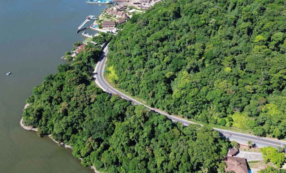 DER PR-807 em Guaratuba