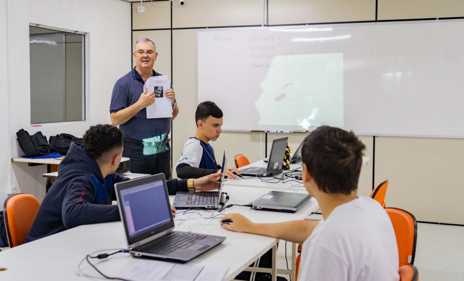 Paraná avança na formação técnica e já soma mais de 123 mil estudantes na EPT