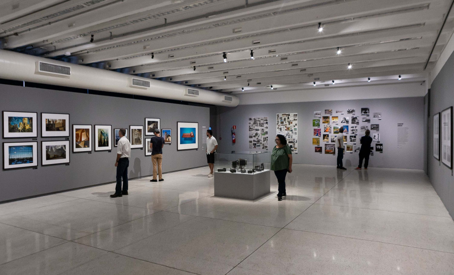 Últimos dias da exposição do fotógrafo German Lorca, no MON