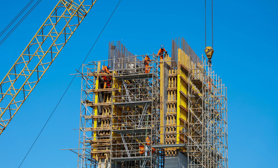 DER PONTE DE GUARATUBA 44%