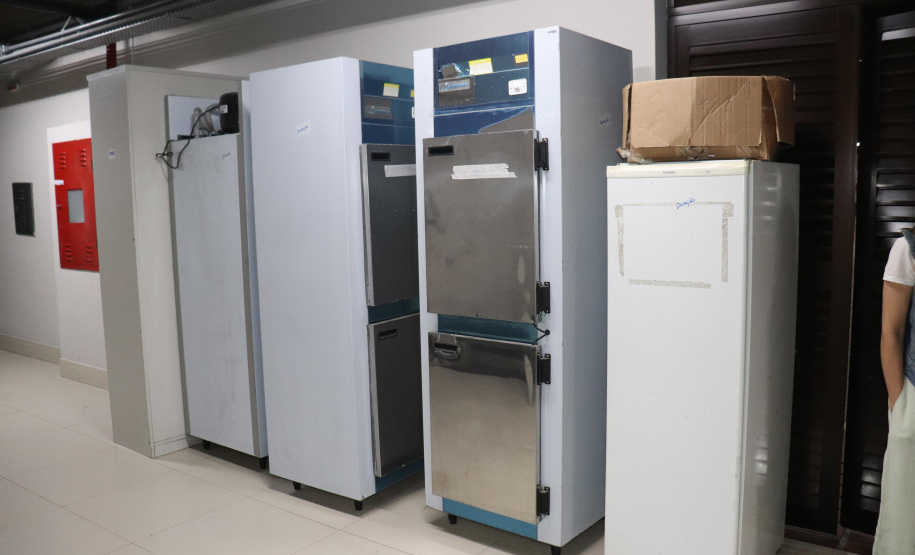 Governo do PR e TCE enviam 1,4 mil itens de escritório para o RS