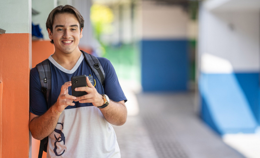 Estudantes da rede estadual ganham ferramenta digital com IA para treinar inglês