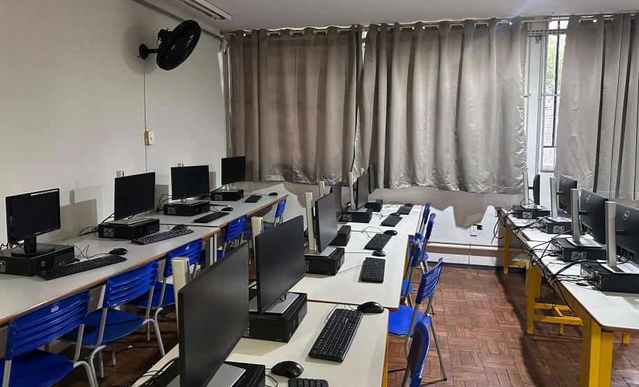 Colégio Estadual Durval de Ramos Filho, de Andirá