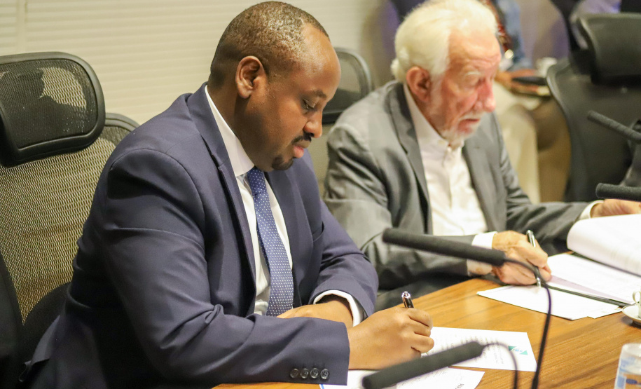 VICE GOVERNADOR RUANDA