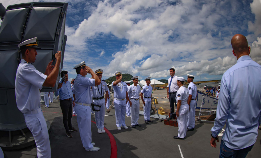 Governador Carlos Massa Ratinho Junior participou nesta segunda-feira (17) da cerimônia de 90 anos do porto, quando anunciou investimento bilionário para a construção do Píer em T que vai ampliar a capacidade de movimentação de cargas.