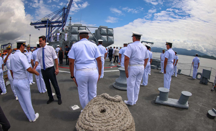 Governador Carlos Massa Ratinho Junior participou nesta segunda-feira (17) da cerimônia de 90 anos do porto, quando anunciou investimento bilionário para a construção do Píer em T que vai ampliar a capacidade de movimentação de cargas.