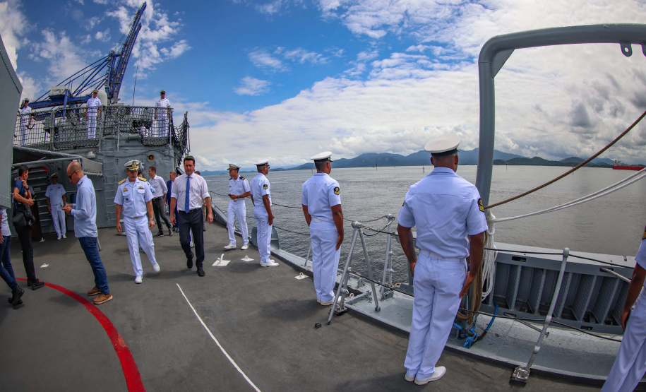 Governador Carlos Massa Ratinho Junior participou nesta segunda-feira (17) da cerimônia de 90 anos do porto, quando anunciou investimento bilionário para a construção do Píer em T que vai ampliar a capacidade de movimentação de cargas.