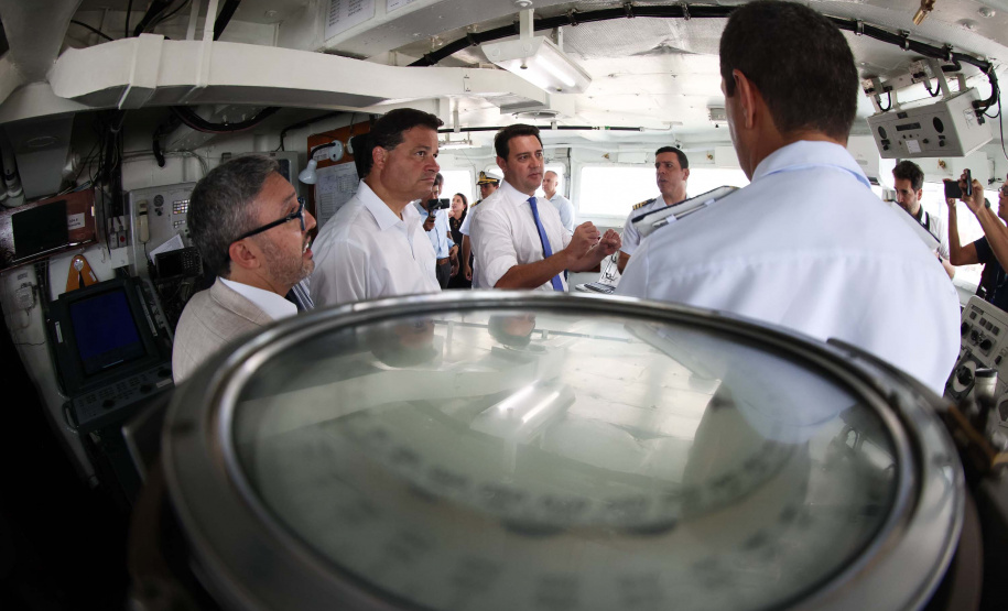 Governador Carlos Massa Ratinho Junior participou nesta segunda-feira (17) da cerimônia de 90 anos do porto, quando anunciou investimento bilionário para a construção do Píer em T que vai ampliar a capacidade de movimentação de cargas.