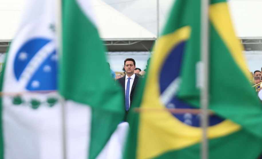 Governador Carlos Massa Ratinho Junior participou nesta segunda-feira (17) da cerimônia de 90 anos do porto, quando anunciou investimento bilionário para a construção do Píer em T que vai ampliar a capacidade de movimentação de cargas.