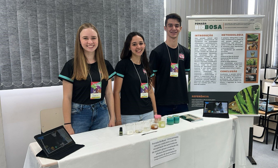 Estudantes da rede estadual do Paraná são destaque na maior feira de ciências do Brasil