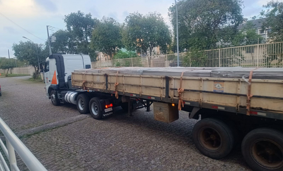 Defesa Civil estadual envia 4 mil telhas para Balsa Nova após forte tempestade