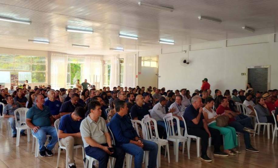 Adapar orienta produtores do Vale do Ribeira sobre exames obrigatórios de brucelose e tuberculose