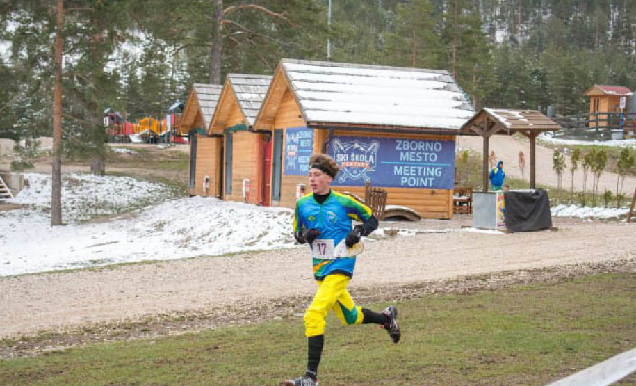 Paranaenses conquistam 11 medalhas em mundial escolar realizado na Sérvia