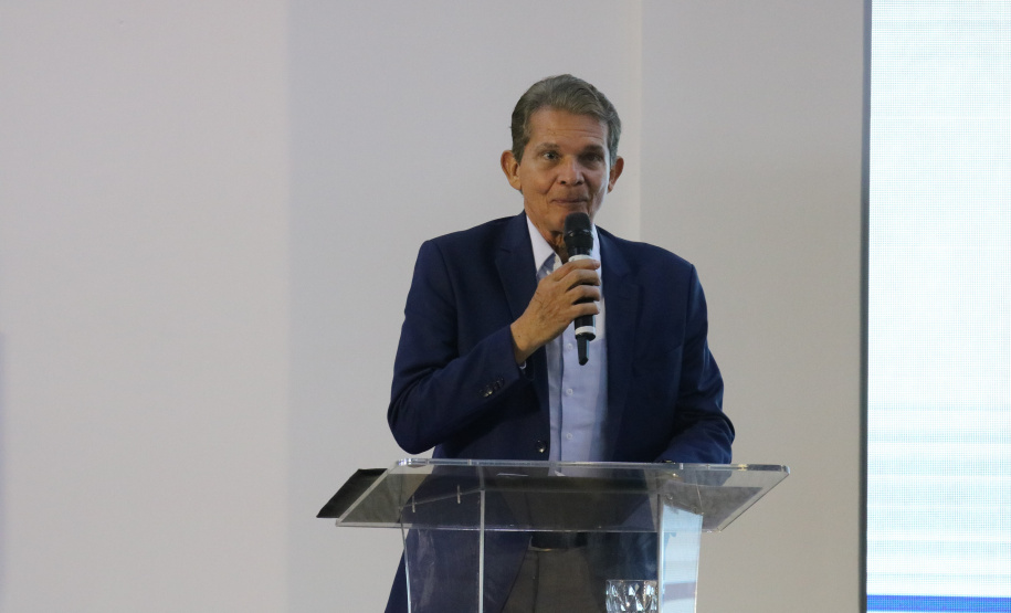 O governador em exercício Darci Piana participa nesta terça-feira (8) da abertura do Fórum Paranaense de Turismo Religioso, que acontece em Foz do Iguaçu entre 8 e 10 de abril. Foto: Geraldo Bubniak/AEN