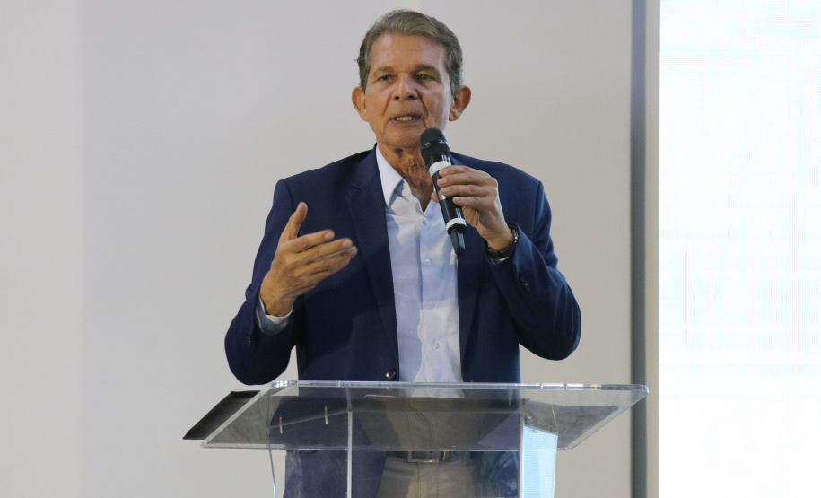 O governador em exercício Darci Piana participa nesta terça-feira (8) da abertura do Fórum Paranaense de Turismo Religioso, que acontece em Foz do Iguaçu entre 8 e 10 de abril. Foto: Geraldo Bubniak/AEN