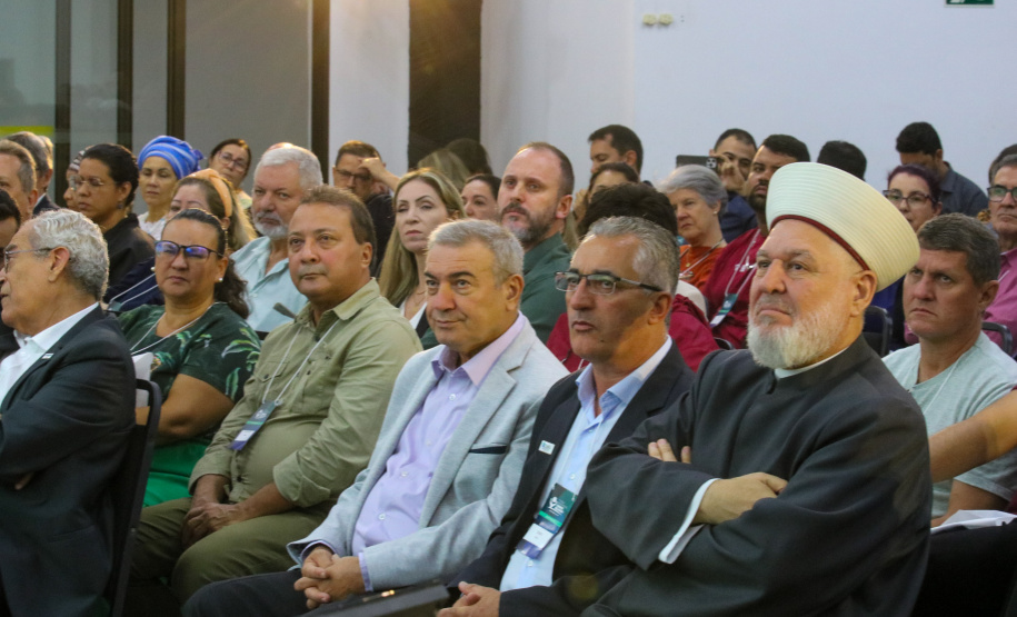 O governador em exercício Darci Piana participa nesta terça-feira (8) da abertura do Fórum Paranaense de Turismo Religioso, que acontece em Foz do Iguaçu entre 8 e 10 de abril. Foto: Geraldo Bubniak/AEN