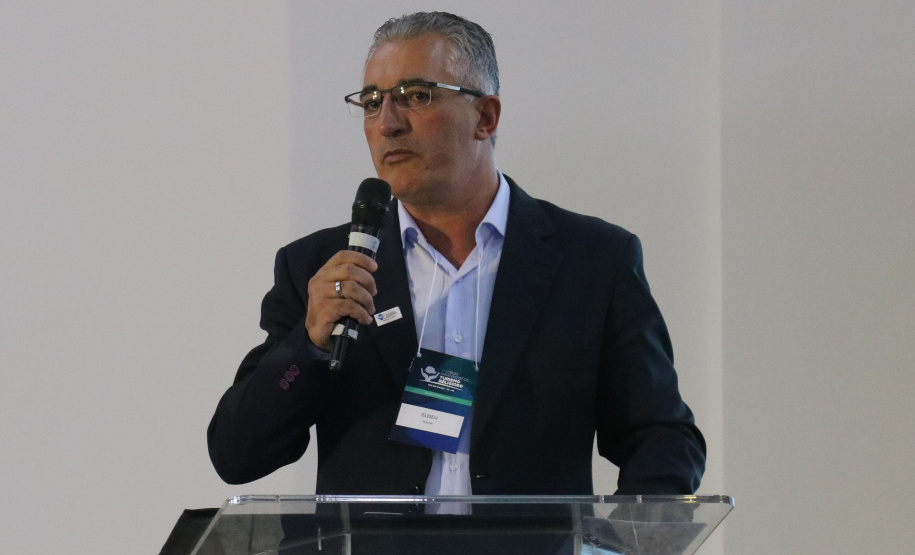 O governador em exercício Darci Piana participa nesta terça-feira (8) da abertura do Fórum Paranaense de Turismo Religioso, que acontece em Foz do Iguaçu entre 8 e 10 de abril. Foto: Geraldo Bubniak/AEN