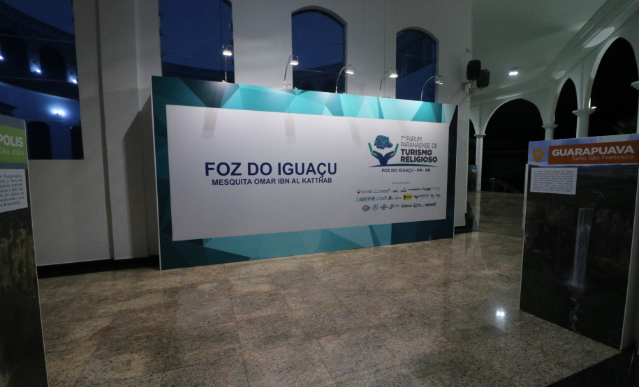 O governador em exercício Darci Piana participa nesta terça-feira (8) da abertura do Fórum Paranaense de Turismo Religioso, que acontece em Foz do Iguaçu entre 8 e 10 de abril. Foto: Geraldo Bubniak/AEN