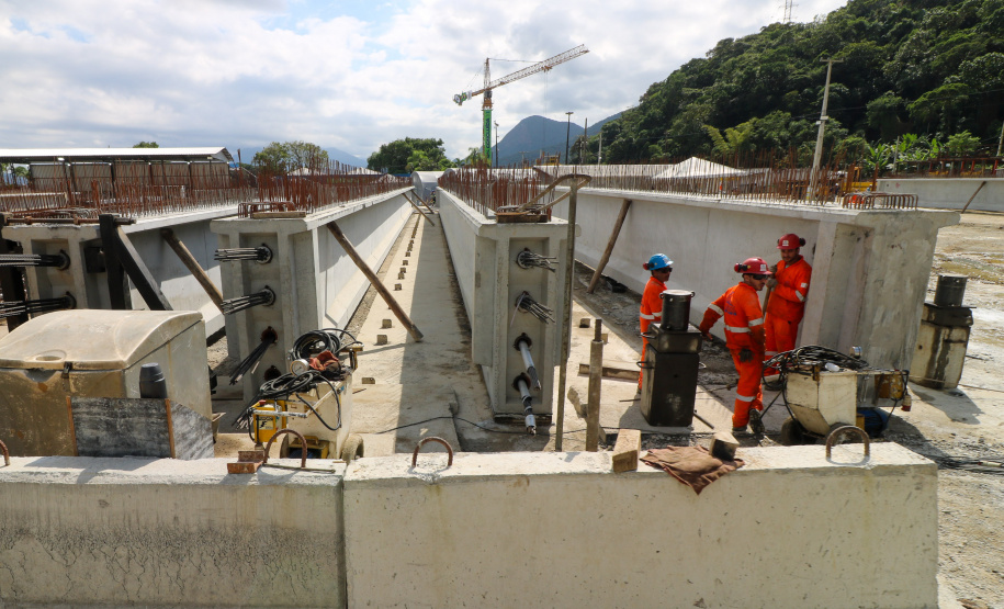 Dia do Trabalhador: as mãos que constroem a Ponte de Guaratuba - 30/04/2025 - Foto: Geraldo Bubniak/AEN