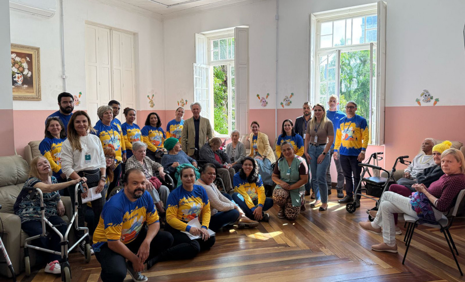 Sanepar e ALEP entregam doações do ‘Tampinha Paraná’ em asilo de Curitiba