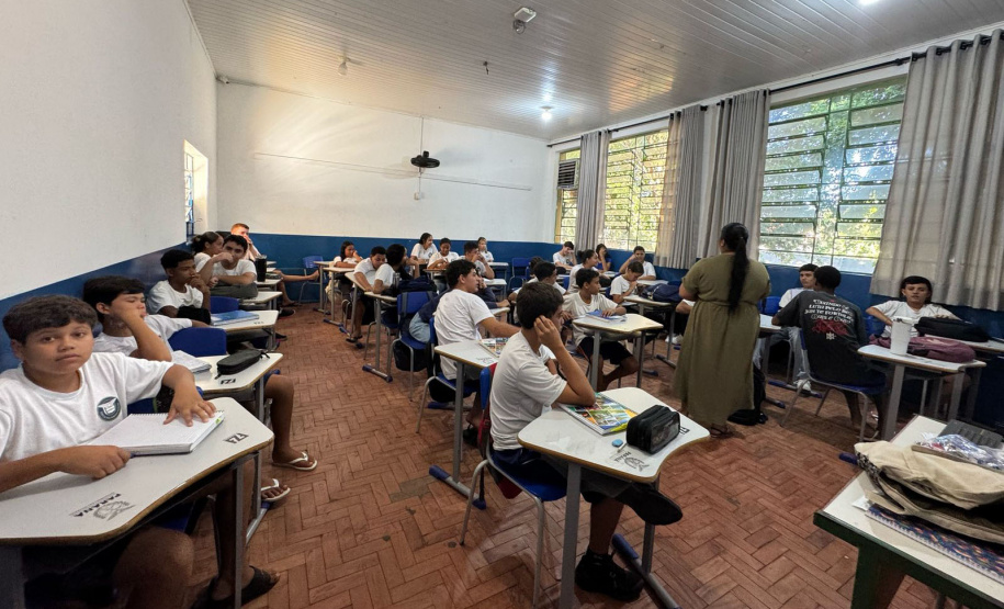 Combate ao bullying: estudantes de colégio estadual criam música e videoclipe para conscientizar colegas