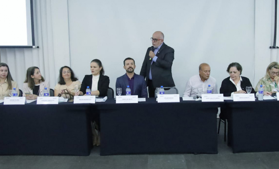 Estado e municípios pactuam intensificação da vacinação para toda a população