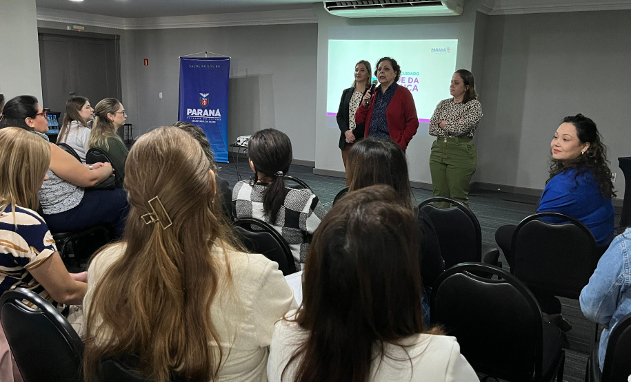 Sesa capacita profissionais para ampliar o cuidado com a infância no Paraná