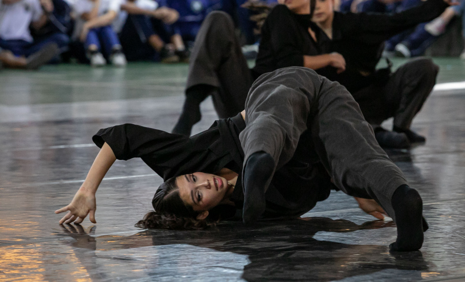Balé Teatro Guaíra no Colégio