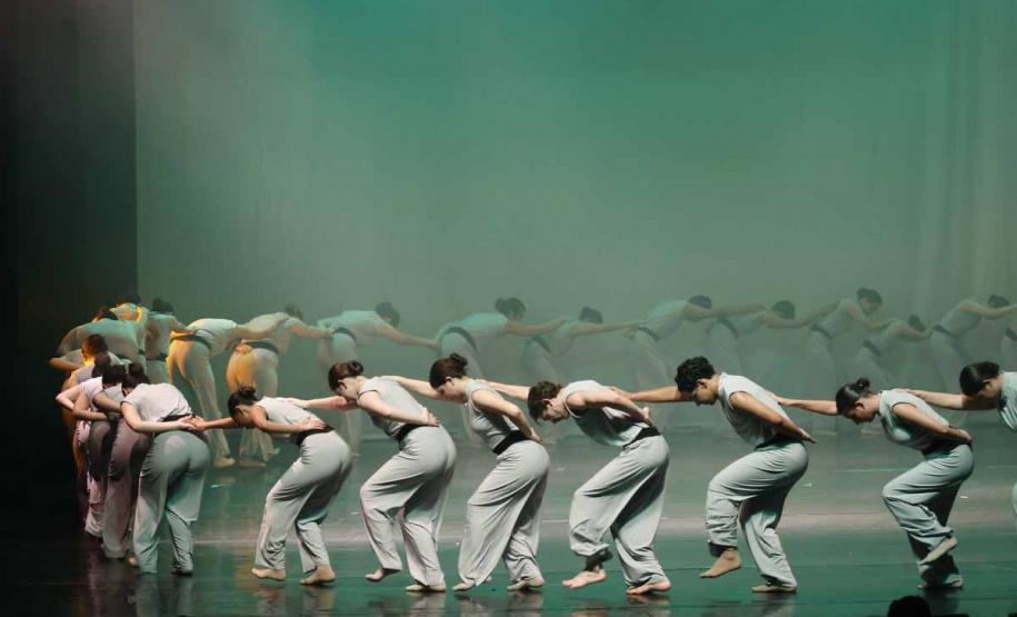 : Grupo de dança do Colégio Estadual do Paraná prepara turnê em homenagem a Poty Lazzarotto