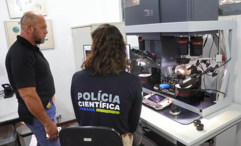 Polícia Científica realiza a entrega de dois novos comparadores balísticos