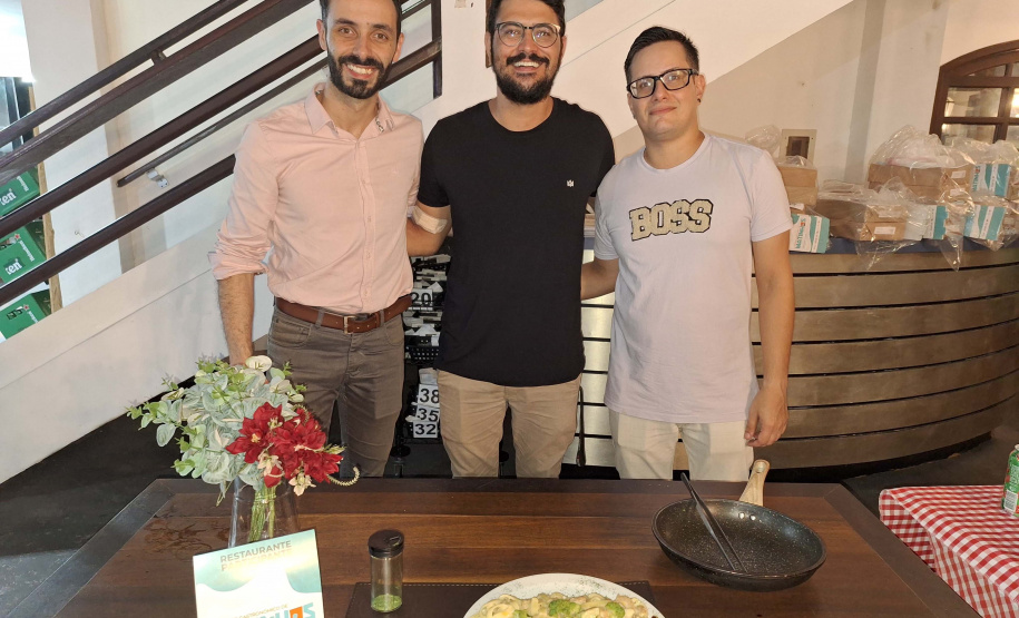 Calendário de eventos turísticos de abril tem festivais, convenções e religiosidade no Paraná