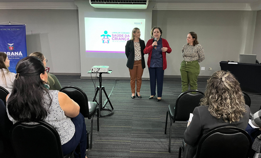 Sesa capacita profissionais para ampliar o cuidado com a infância no Paraná
