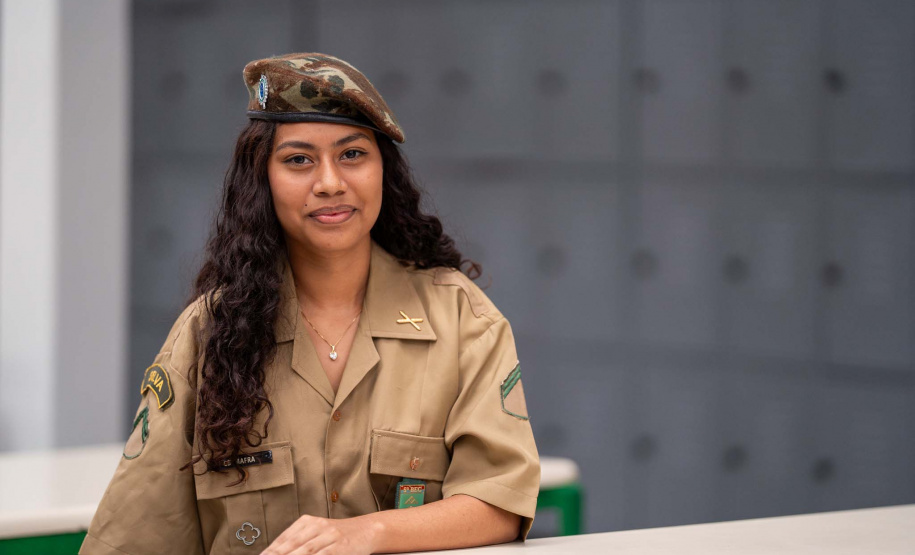 Simulado do Saeb e trote de profissões engajam estudantes de colégio estadual em Curitiba