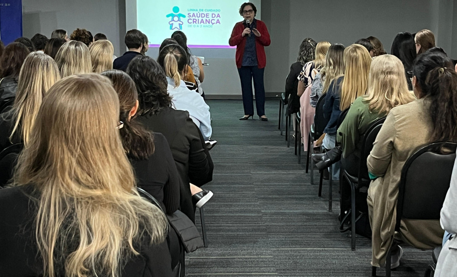 Sesa capacita profissionais para ampliar o cuidado com a infância no Paraná